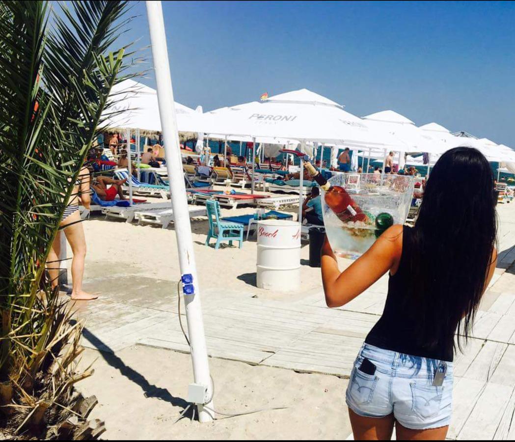 Apartamento Yvo Lioness&Mamaia Nord Năvodari Exterior foto