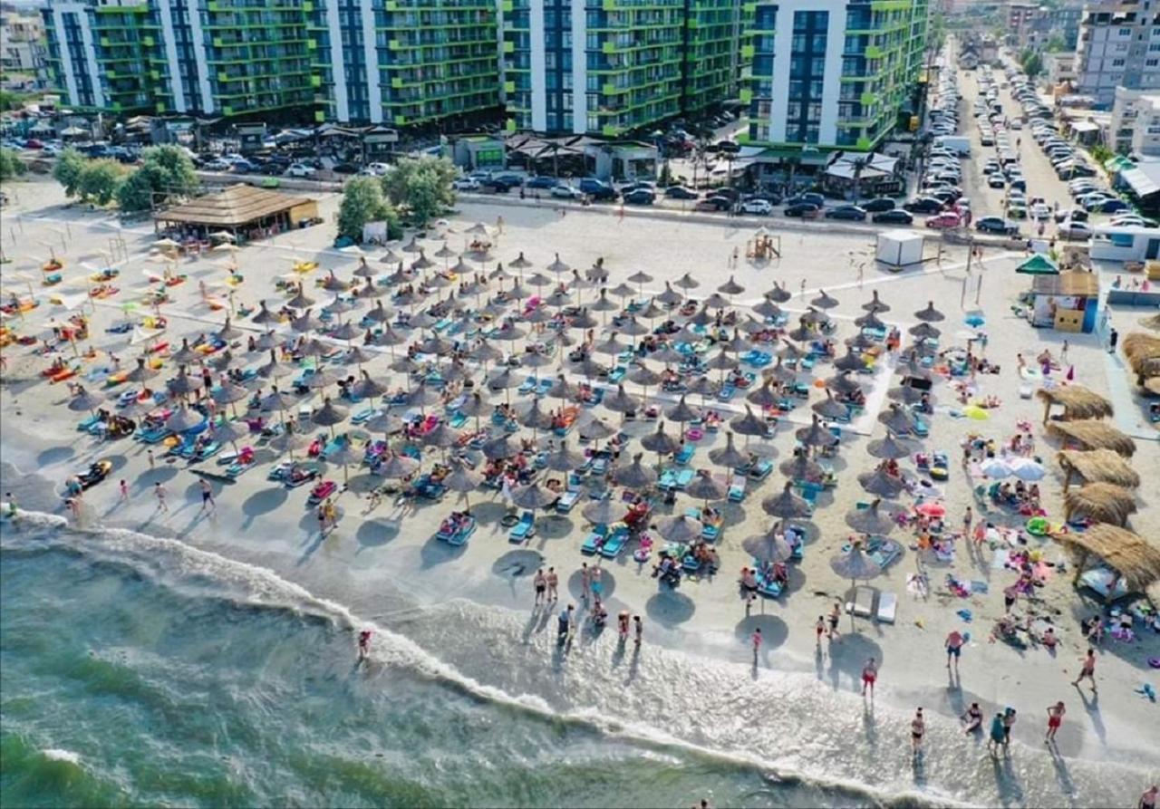 Apartamento Yvo Lioness&Mamaia Nord Năvodari Exterior foto